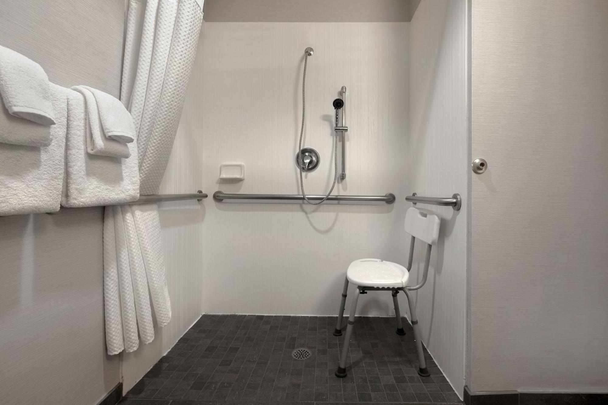 Courtyard By Marriott Portland Southeast/Clackamas Zewnętrze zdjęcie